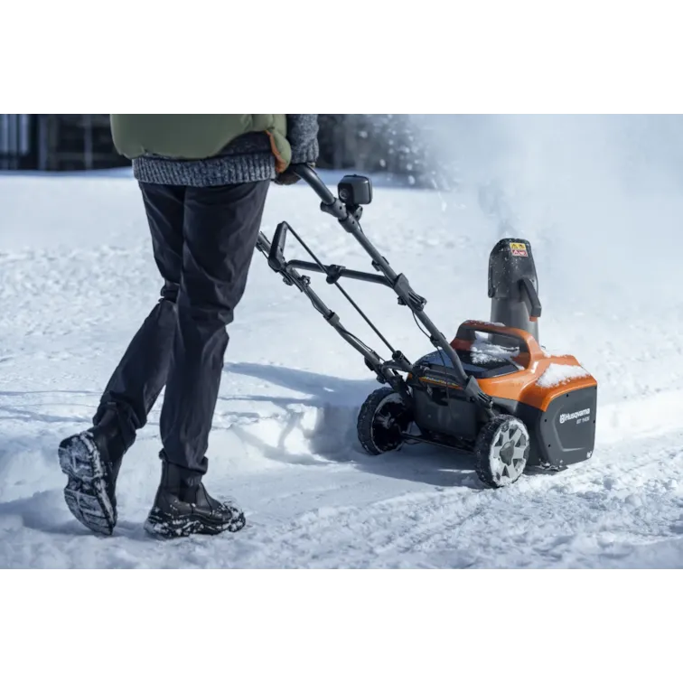 Husqvarna Akku Schneefräse ST 143i