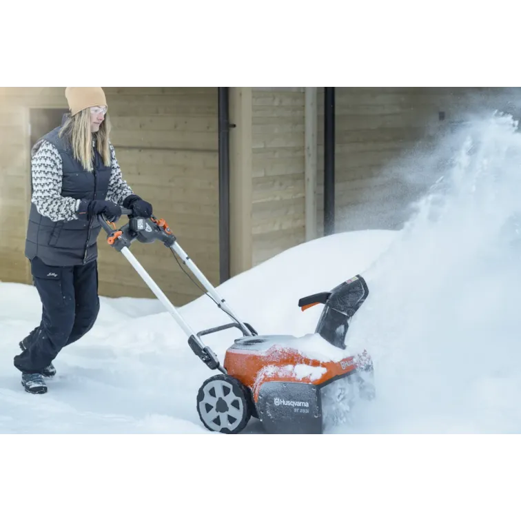 Husqvarna Akku Schneefräse ST 253i
