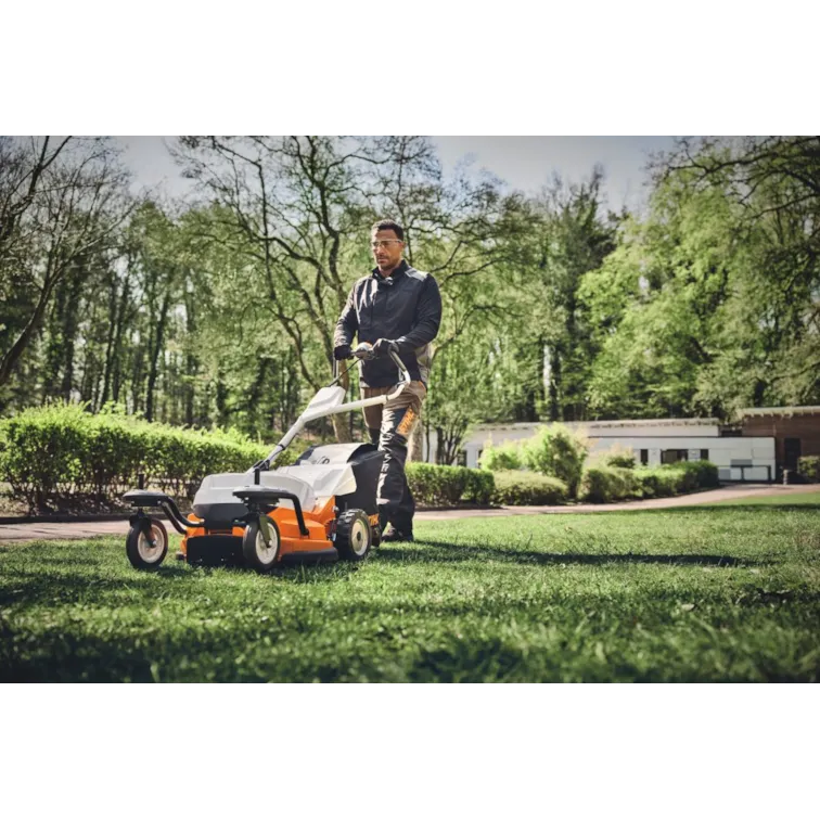 STIHL Akku Rasenmäher RMA 765 V Set AR 3000 + AL 500
