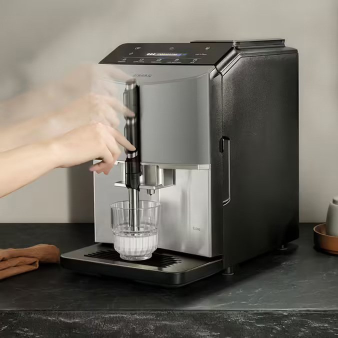 Siemens Kaffeevollautomat EQ300 TF305E04 titan