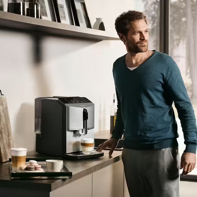 Siemens Kaffeevollautomat EQ300 TF305E04 titan